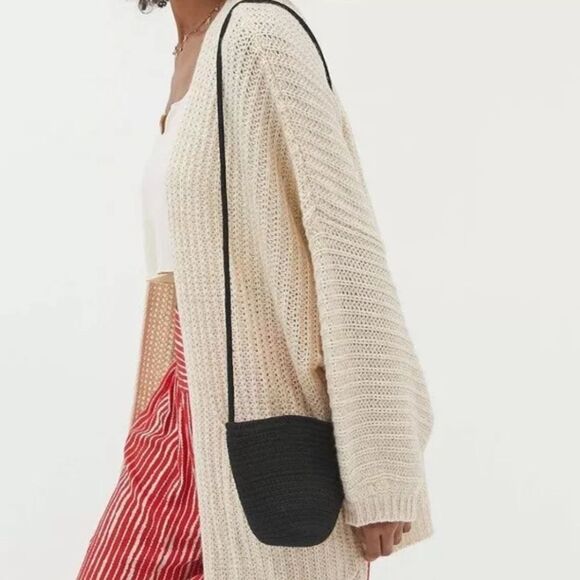 Black Rope woven mini bowl bag with spaghetti strap - Picture 3 of 5